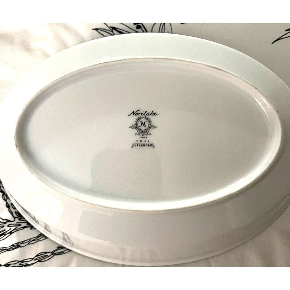 Noritake Savannah Oval Serving Bowl 2031 Floral Porcelain W/ Platinum Trim VGC